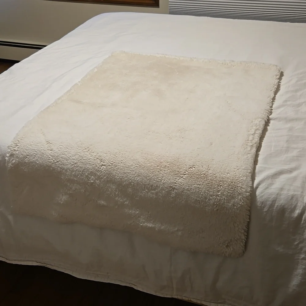 Faux Fur Rectangle Rug, Ivory